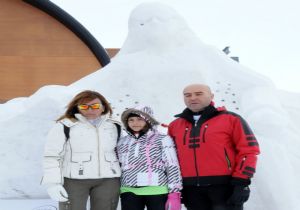 Gözyaşlarıyla anıldı